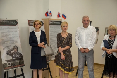 Vernis&aacute;ž v&yacute;stavy Tankov&aacute; kol&oacute;na